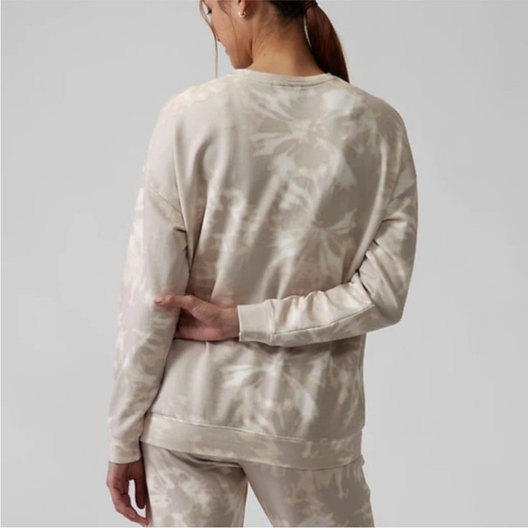 Athleta Willow Abalone Grey Long Sleeve - Picture 2 of 6